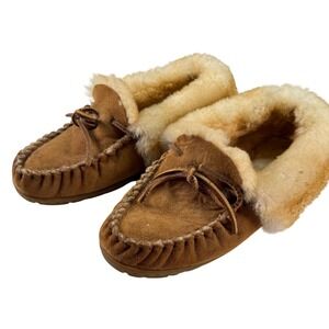 LL Bean Womens Shearling Lined Moccasin Slippers Suede Brown Size 9